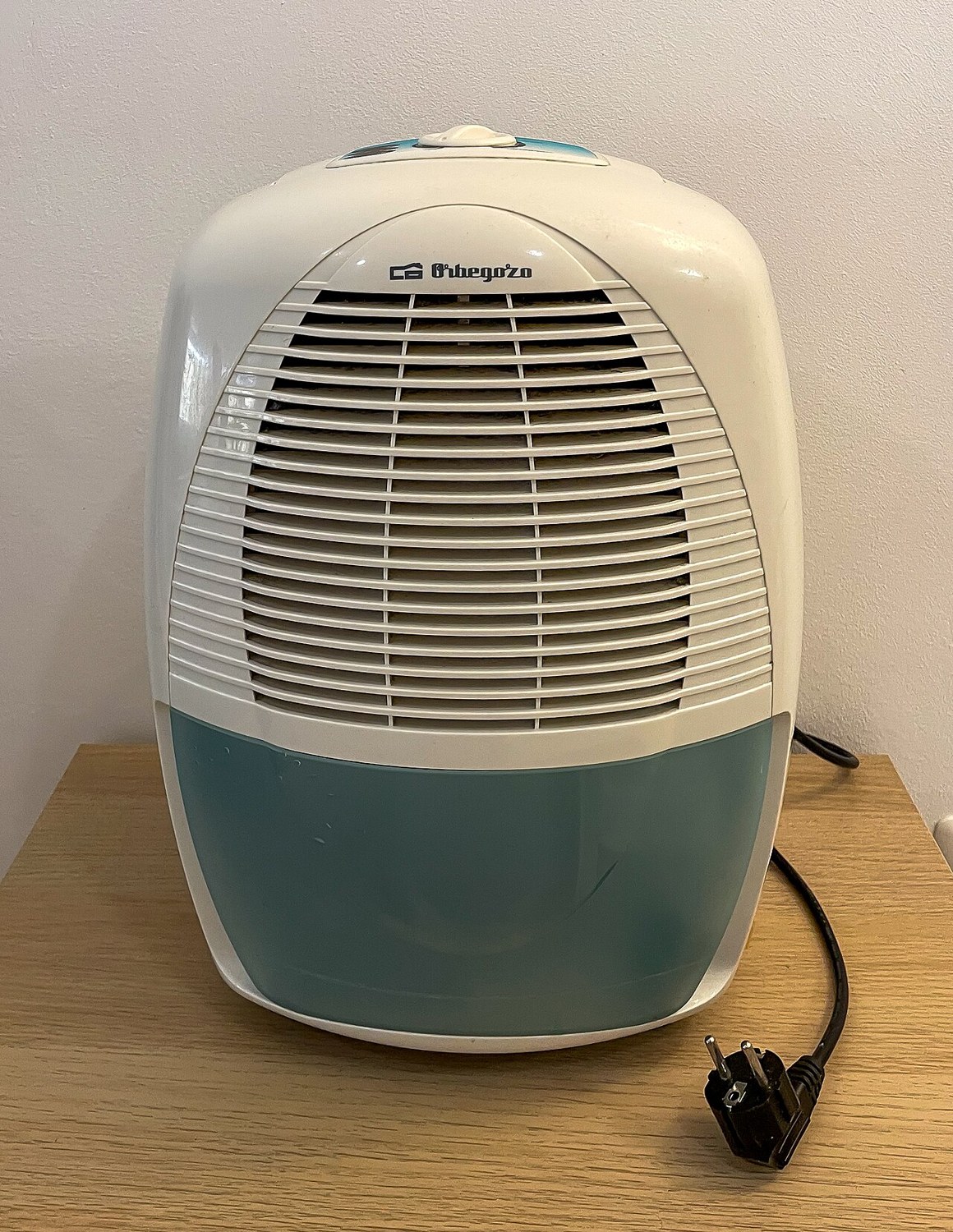 Dehumidifiers: tanks, filters and operating conditions