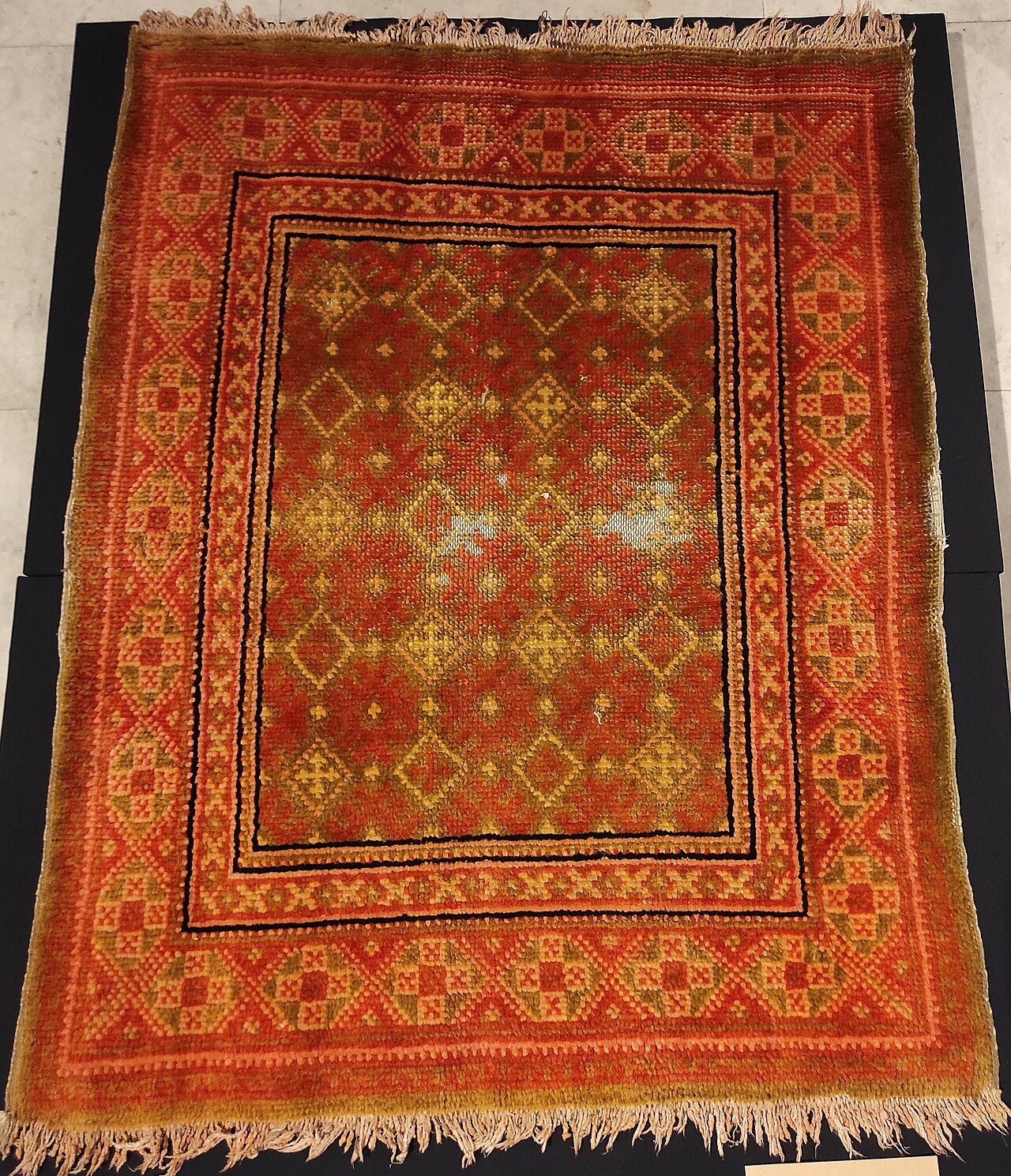 Used rugs: materials and cleaning options