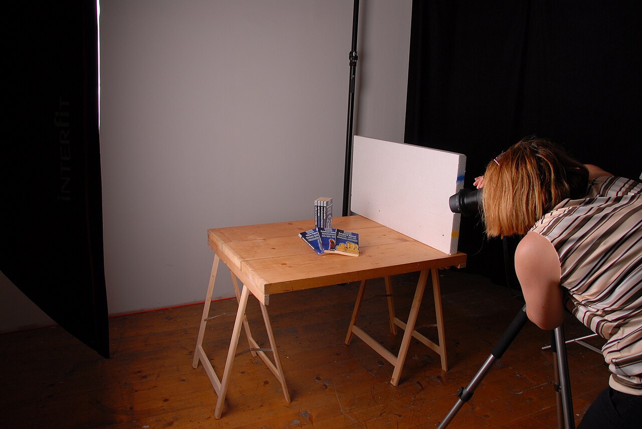 Documenting condition: Photographs that explain a problem