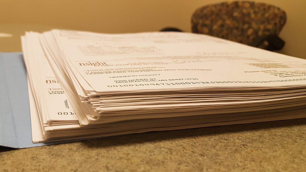 Reading warranty claims: Coverage and contact details